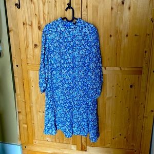 Ann Taylor Floral Mock Neck Shift Dress